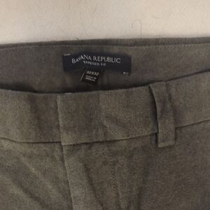 Banana Republic Tapered Fit Pants in Olive